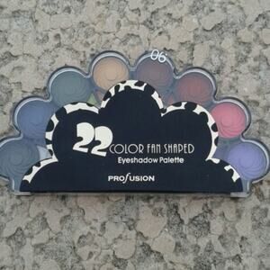 Profusion Cosmetics 22 colors shades fan shape Eyeshadow Palette #90 new opened